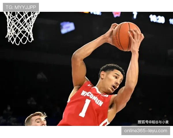 戴维斯职业生涯回顾：从新秀到明星球员的蜕变之路