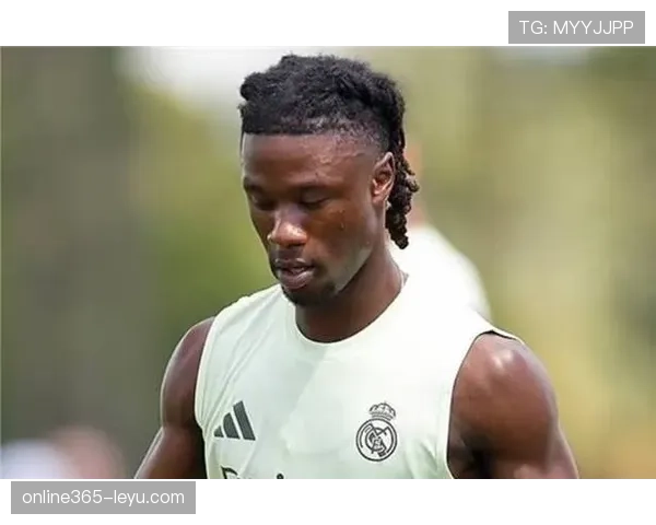 卡马文加对抗能力显著提升,成球队防线稳固关键力量 卡马文加对抗能力显著提升,成球队防线稳固关键力量