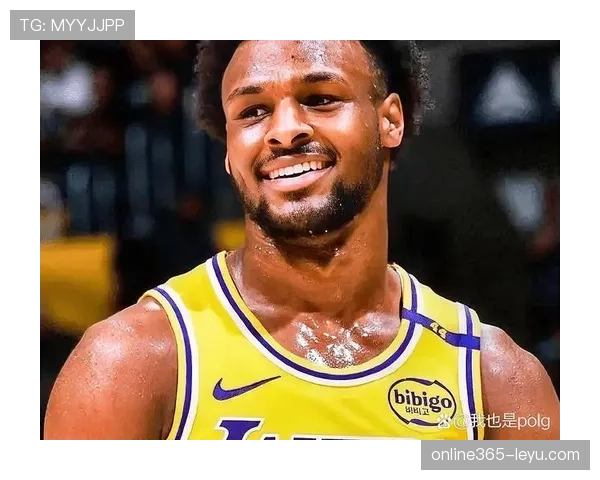 替补席新星崭露头角 近期表现值得关注 未来或成球队关键球员 替补席新星崭露头角 近期表现值得关注 未来或成球队关键球员