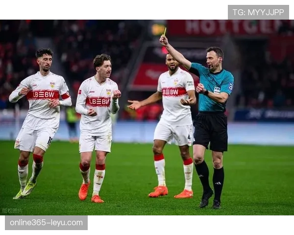 法兰克福本赛季防守数据表现稳健,失球数处于联赛中游水平 法兰克福本赛季防守数据表现稳健,失球数处于联赛中游水平